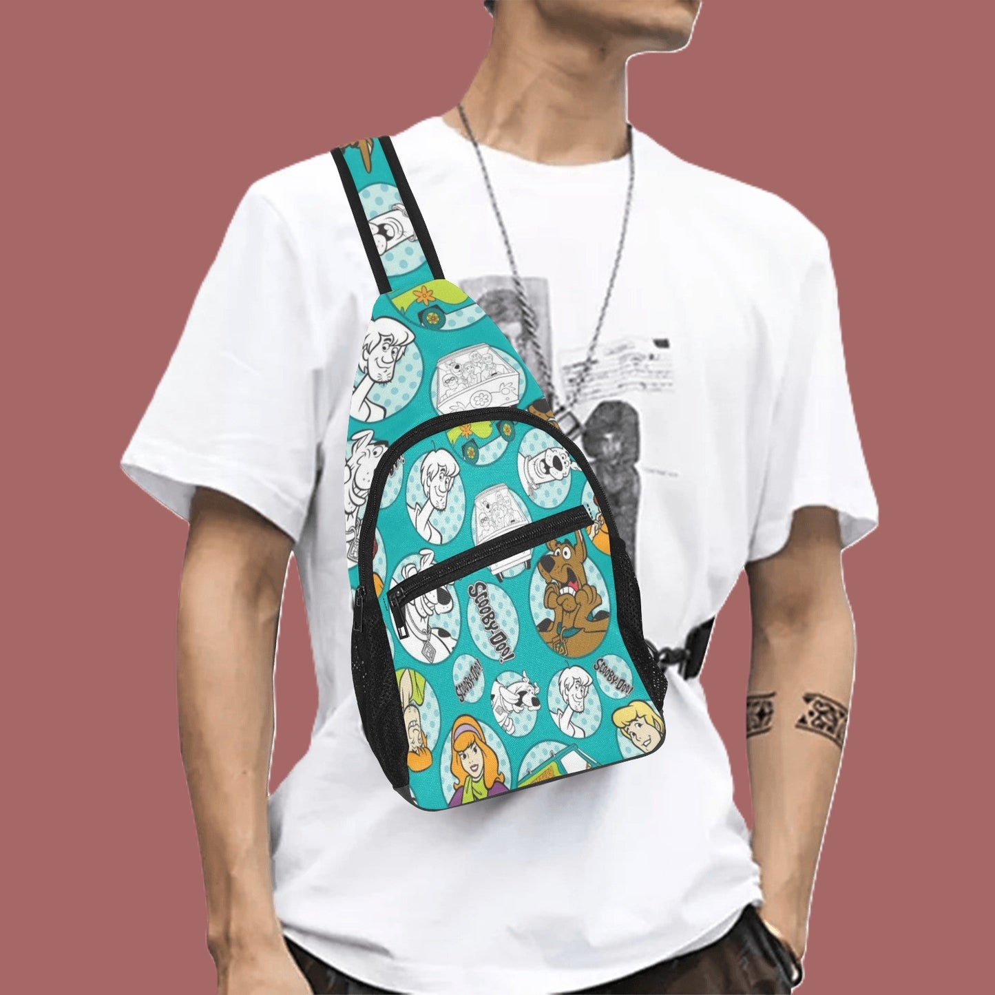 Scooby and Friends Chest Bag
